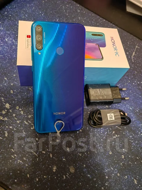 Honor 9C. �����, 64 �� ����