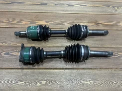 ������ Mitsubishi Delica MR276875, �������� MR276875 ����