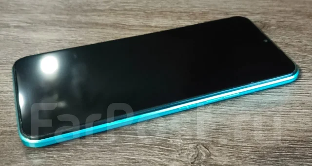 Tecno Spark 8C. �/�, 64 ��, ���������, 3G, 4G LTE, Dual-SIM ����