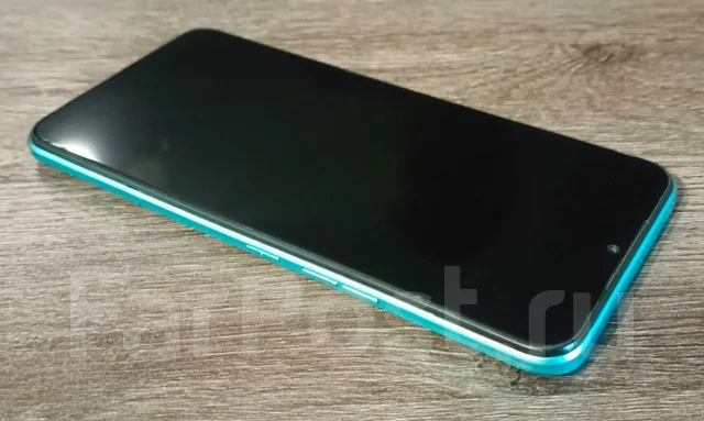 Tecno Spark 8C. �/�, 64 ��, ���������, 3G, 4G LTE, Dual-SIM ����