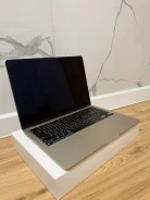 Apple MacBook Air 13 2022. 13.6", ��� 8 ��, ���� 256���, WiFi: 1, Bluetooth: 1, ����������� �� 15��. ����