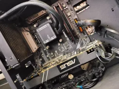 GeForce GTX 1070 ����
