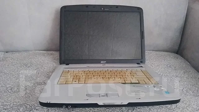 Acer Aspire 5520G. 15.4", 2����, ��� 2048 ��, ���� 320���, WiFi: 1, ����������� �� 2��. ����