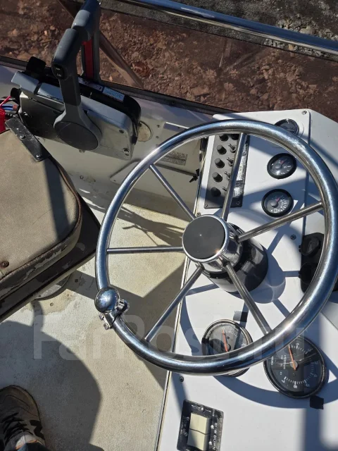 Searay. 1993 ���, ����� 8��., ��������� ���������, 280��.�., ������ ����