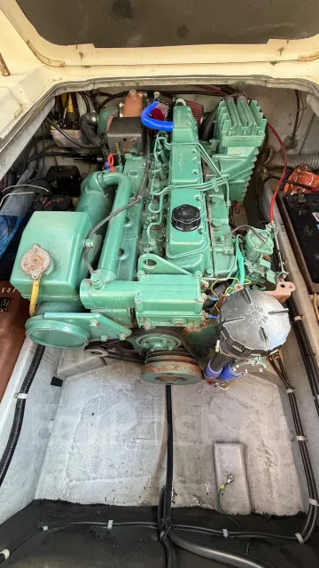 Yamaha FR-28. 1992 ���, ����� 8,6��., ��������� ������������, 200��.�., ������ ����