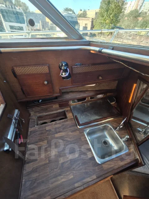Searay. 1993 ���, ����� 8��., ��������� ���������, 280��.�., ������ ����