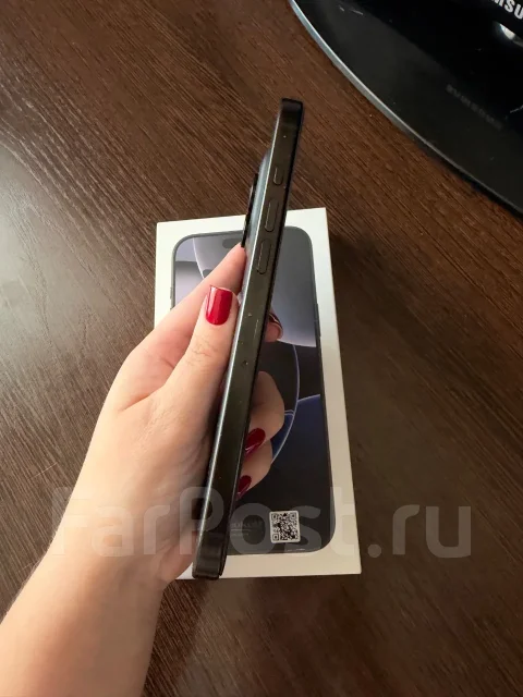Apple iPhone 16 Pro Max. �/�, 256 ��, ������, 3G, 4G LTE, 5G, NFC, eSIM, ������� �������, ������������ ������� ����