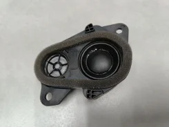 ������� � ������� Toyota RAV 4 2019- [8615042040] 8615042040 ����