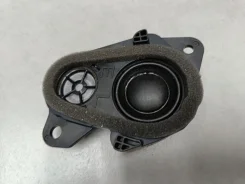 ������� � ������� Toyota RAV 4 2019- [8615042040] 8615042040 ����