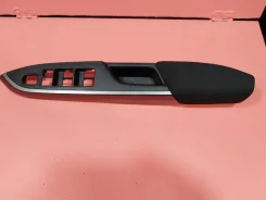 �������� ����� ���������� ������������������ Suzuki Vitara II 2018�2026 [8371554P20] 8371554P20 ����