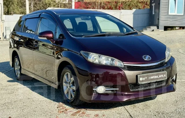 Toyota Wish. �������, 4wd, 1.8 (130��.�.), ������, 140 000����. �� ����