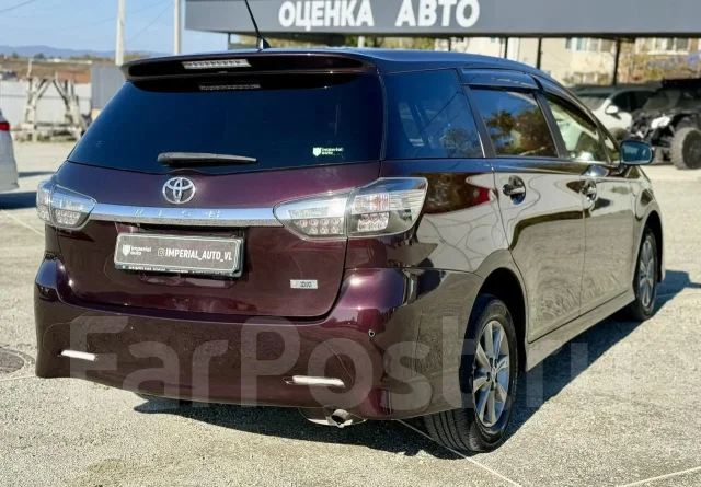 Toyota Wish. �������, 4wd, 1.8 (130��.�.), ������, 140 000����. �� ����