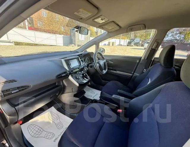 Toyota Wish. �������, 4wd, 1.8 (130��.�.), ������, 140 000����. �� ����