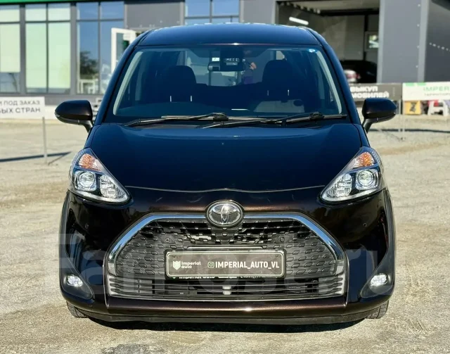 Toyota Sienta. �������, ��������, 1.5 (109��.�.), ������, 35 000����. �� ����