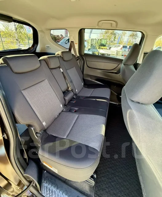 Toyota Sienta. �������, ��������, 1.5 (109��.�.), ������, 35 000����. �� ����
