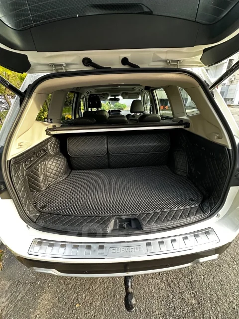 Subaru Forester. ��������, 4wd, 2.5 (184��.�.), ������, 130����. �� ����