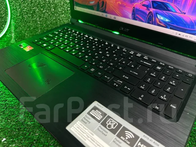 Acer. 15.6", 3����, ��� 8 ��, ���� 250���, WiFi: 1, Bluetooth: 1, ����������� �� 1��. ����