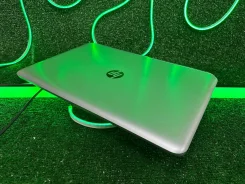HP. 17.3", 3����, ��� 8 ��, ���� 250���, WiFi: 1, Bluetooth: 1, ����������� �� 1��. ����