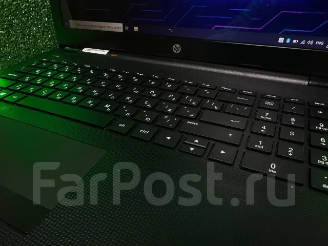 HP 15. 15.6", 3����, ��� 8 ��, ���� 250���, WiFi: 1, Bluetooth: 1, ����������� �� 2��. ����