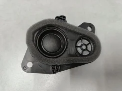 ������� � ������� Toyota RAV 4 2019- [8615042040] 8615042040 ����
