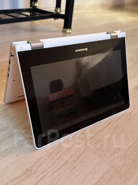Lenovo Yoga 300. WiFi: 1, Bluetooth: 1 ����