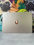 Apple MacBook Air 13 2022. ��� 16 ��, ���� 256���, WiFi: 1, Bluetooth: 1, ����������� �� 12��. ����