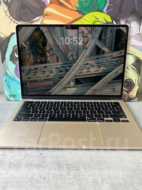 Apple MacBook Air 13 2022. ��� 16 ��, ���� 256���, WiFi: 1, Bluetooth: 1, ����������� �� 12��. ����