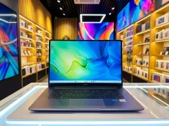 Huawei. 15.6", ��� 8 ��, ���� 256���, WiFi: 1, Bluetooth: 1 ����