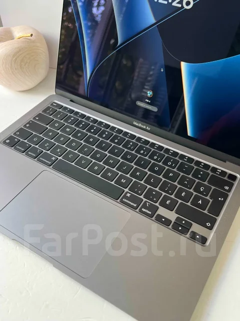 Apple MacBook Air 13 2020. 13.3", ��� 8 ��, ���� 256���, ����������� �� 9��. ����