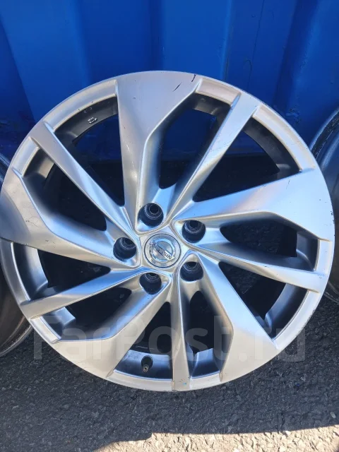 Nissan. 7.0x18", 5x114.3, ET45, �� 66,1���. ����