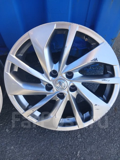 Nissan. 7.0x18", 5x114.3, ET45, �� 66,1���. ����