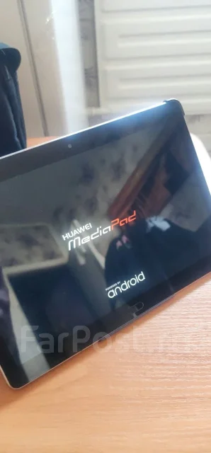 Huawei MediaPad M3 Lite. 10.1 ������, ������ 32 �� ����