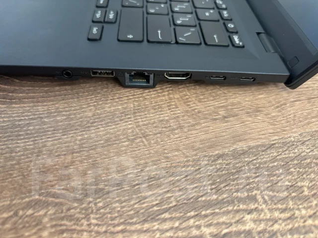 Asus ExpertBook. 14", 60����, ��� 8 ��, ���� 256���, WiFi: 1, Bluetooth: 1 ����