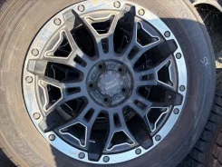 Hot Stuff Barkley Hardrock. 7.0x17", 5x114.3, ET38 ����