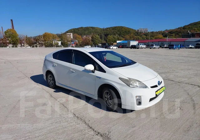 Toyota Prius. �������, ��������, 1.8 (99��.�.), ������, 332 998����. �� ����