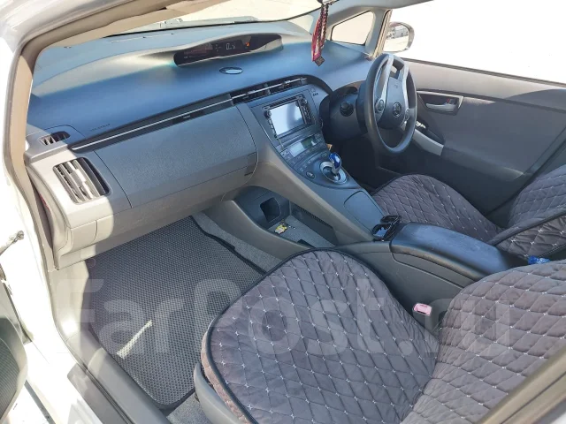 Toyota Prius. �������, ��������, 1.8 (99��.�.), ������, 332 998����. �� ����