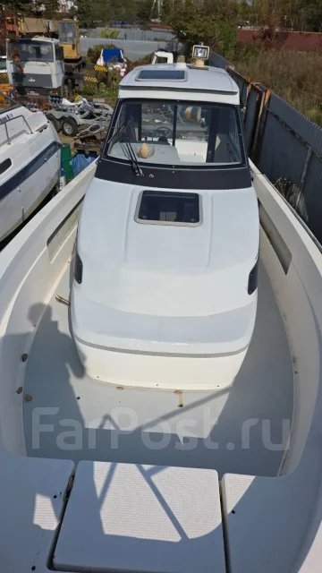 Yamaha UF-28. 1995 ���, ����� 8��., ��������� ������������, 160��.�., ������ ����