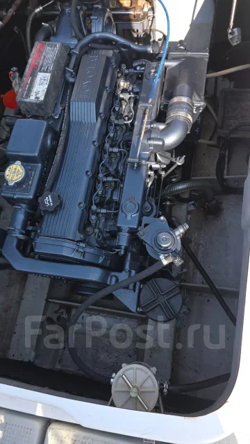 Yamaha UF-28. 1995 ���, ����� 8��., ��������� ������������, 160��.�., ������ ����