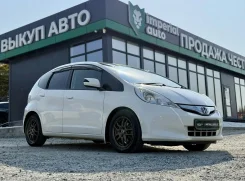Honda Fit. �������, ��������, 1.3 (88��.�.), ������, 189 000����. �� ����