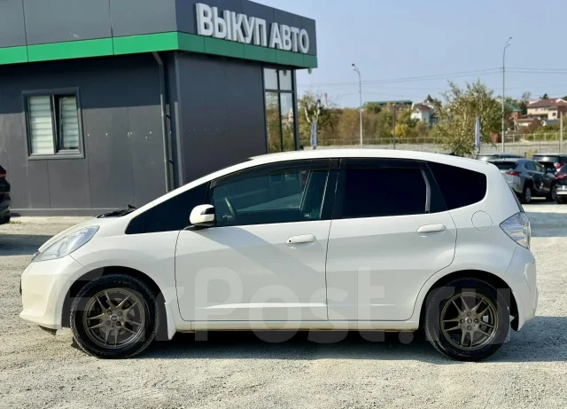 Honda Fit. �������, ��������, 1.3 (88��.�.), ������, 189 000����. �� ����