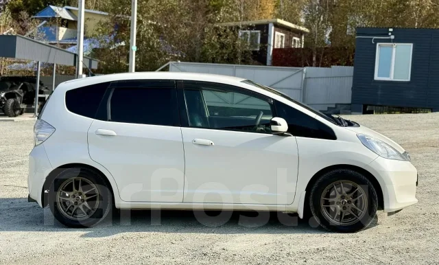 Honda Fit. �������, ��������, 1.3 (88��.�.), ������, 189 000����. �� ����