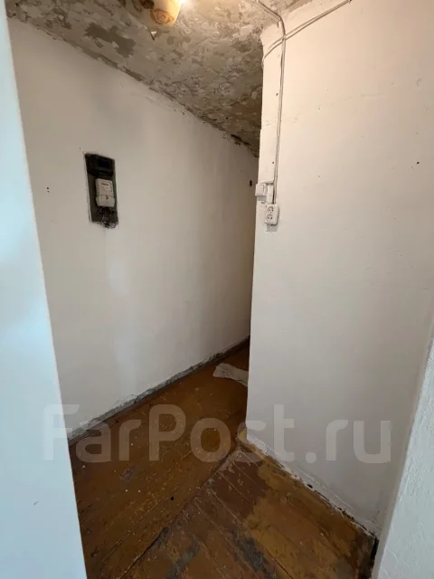 1-���������, ����� ������������ 101�. ��������, ������� ����, 29,9���.��., 2/2 ���� ����