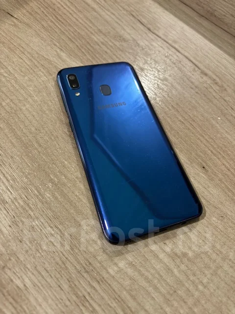 Samsung Galaxy A20. �/�, 32 �� ����