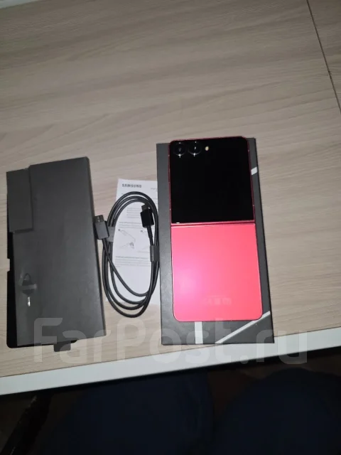 Samsung Galaxy Z Flip7. �/�, 256 ��, �������, 3G, 4G LTE, 5G, Dual-SIM, NFC, eSIM, ������� �������, ������������ ������� ����