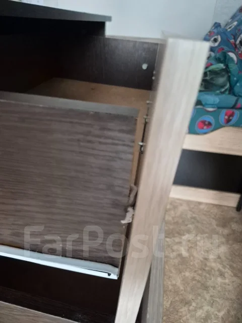 ����� ����