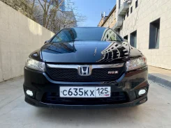 Honda Stream. �������, ��������, 1.8 (140��.�.), ������, 270����. �� ����