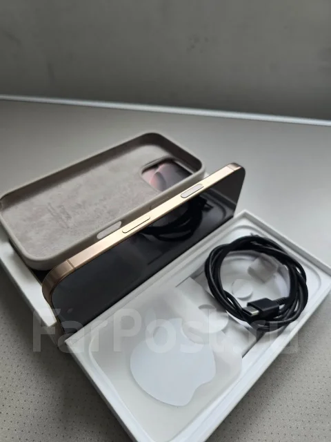 Apple iPhone 16 Pro. �/�, 256 ��, �������, 4G LTE ����