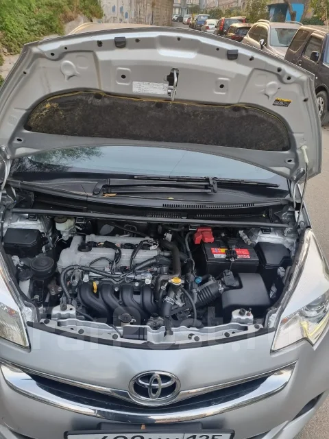 Toyota Ractis. ��������, 4wd, 1.5 (103��.�.), ������, 140 000����. �� ����