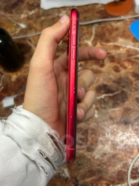 Apple iPhone 11. �/�, 128 ��, �������, 3G, 4G LTE, eSIM, ������������ ������� ����