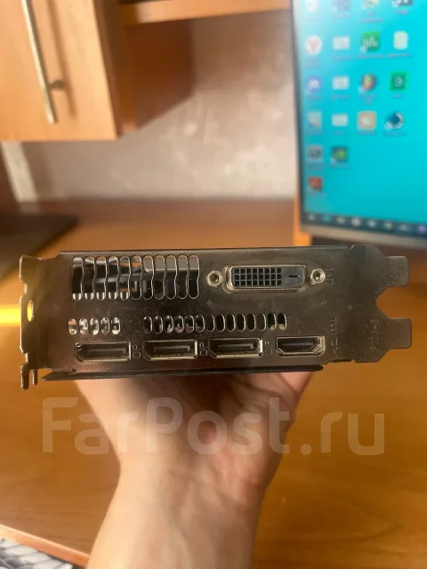 Radeon RX 570 ����
